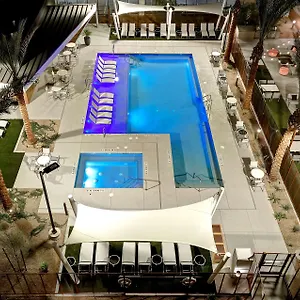 Hotel Home2 By Hilton Vegas Convention Center - No Fee