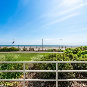 Hotel Country & By Radisson, Virginia Oceanfront , Va Virginia Beach